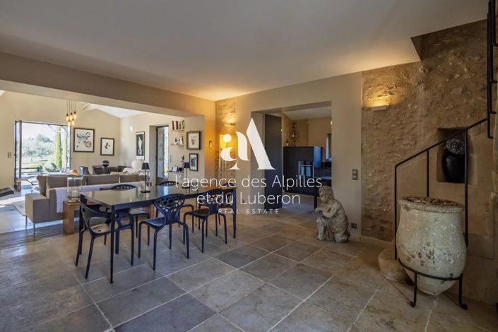 Image No.11-5 Bed House for sale