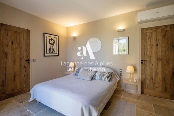 Image No.16-5 Bed House for sale