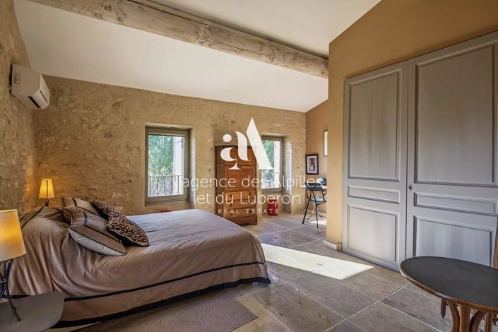 Image No.18-5 Bed House for sale