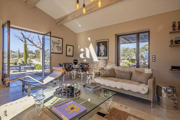 Image No.4-5 Bed House for sale