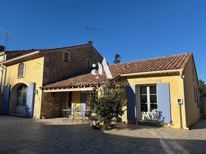 Image No.1-4 Bed House for sale