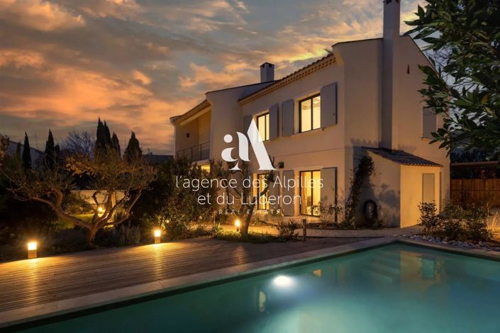Image No.1-5 Bed House for sale