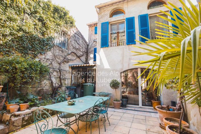 Image No.1-4 Bed House for sale