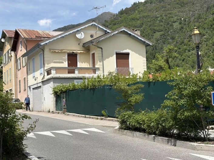 Image No.1-3 Bed House for sale