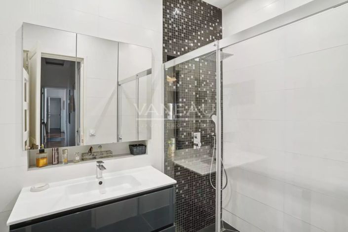 Image No.19-4 Bed Apartment for sale