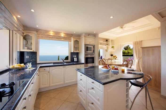 Image No.10-4 Bed House for sale