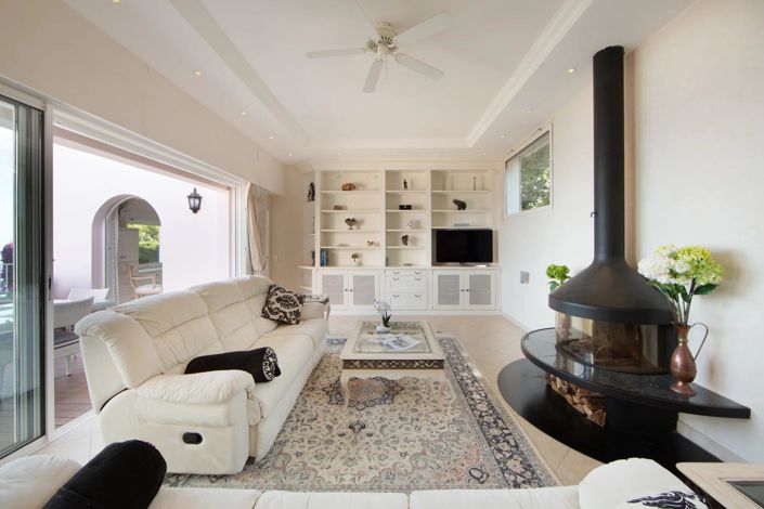 Image No.12-4 Bed House for sale