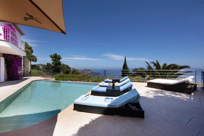 Image No.4-4 Bed House for sale