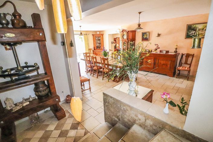 Image No.23-4 Bed House for sale