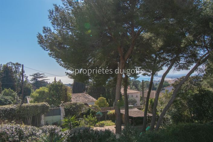 Image No.2-4 Bed House for sale