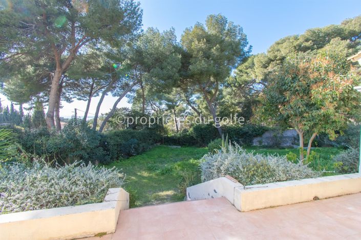 Image No.3-4 Bed House for sale