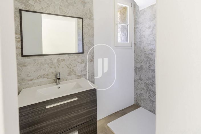 Image No.13-Maison de 5 chambres à vendre à Bonnieux