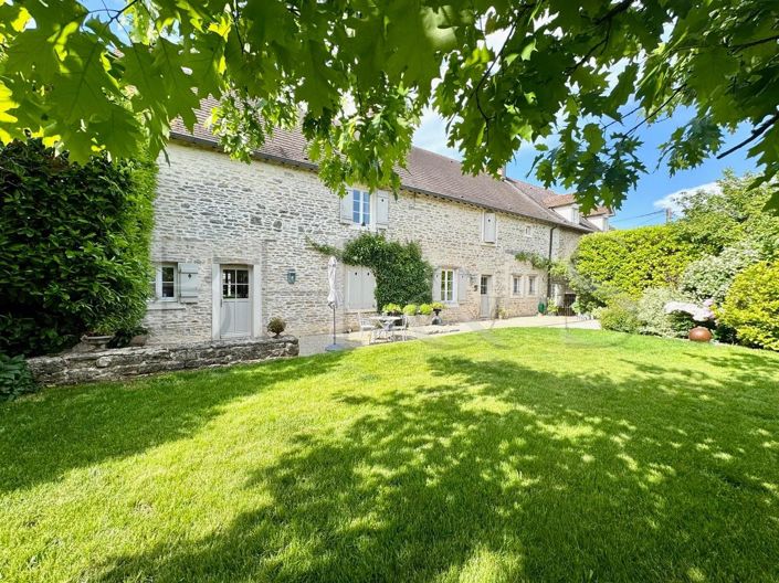 Image No.1-11 Bed House for sale