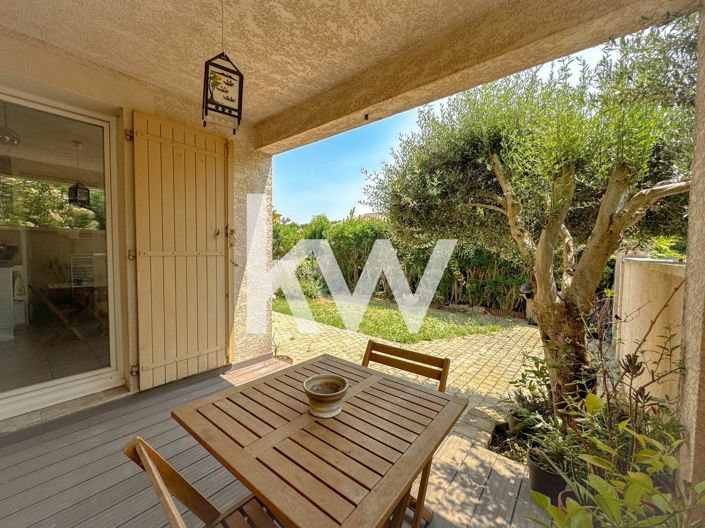 Image No.1-3 Bed House for sale
