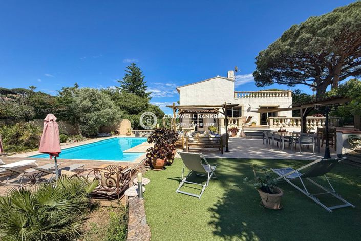 Image No.1-4 Bed House for sale