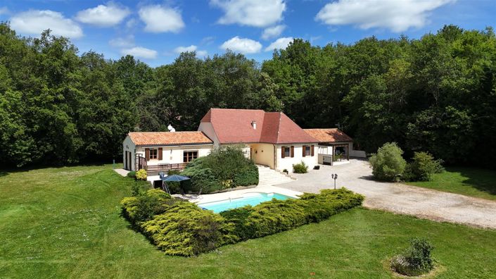 Image No.1-4 Bed House for sale