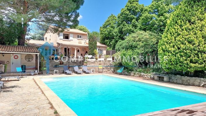 Image No.12-Maison de 13 chambres à vendre à Nîmes