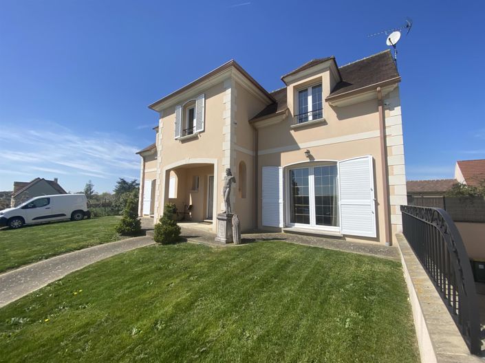 Image No.1-4 Bed House for sale