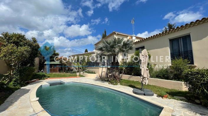 Image No.1-8 Bed House for sale