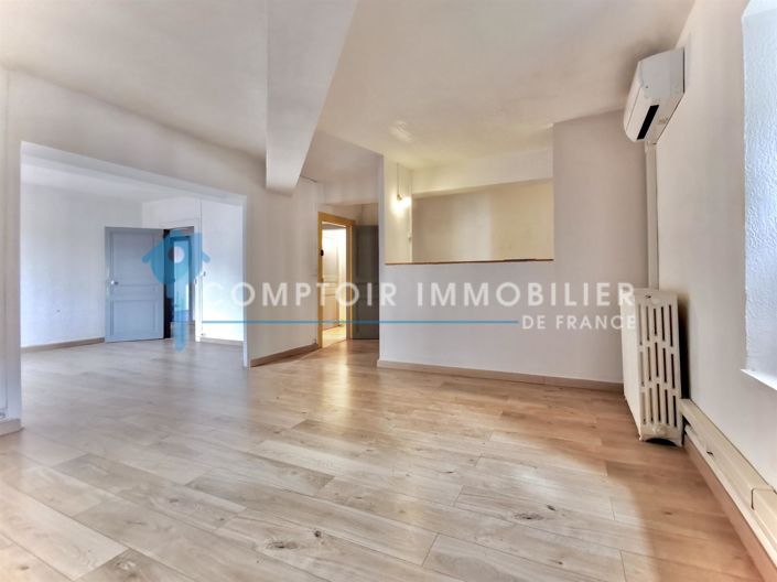 Image No.7-7 Bed House for sale