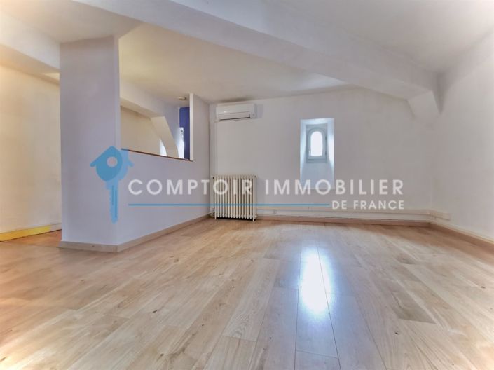 Image No.8-7 Bed House for sale