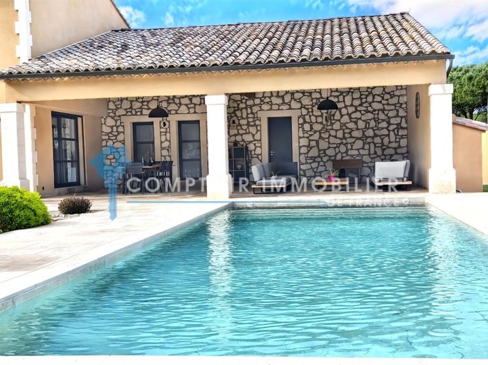 Image No.1-5 Bed House for sale