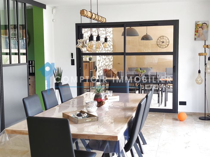 Image No.4-5 Bed House for sale