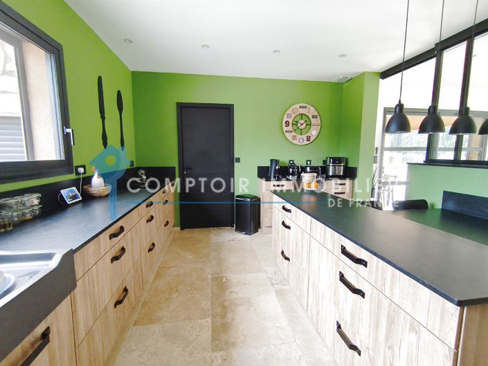 Image No.6-5 Bed House for sale