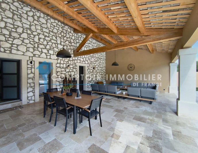 Image No.9-5 Bed House for sale