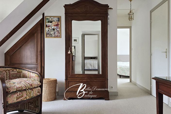 Image No.17-4 Bed House for sale