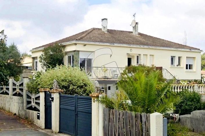 Image No.1-4 Bed House for sale