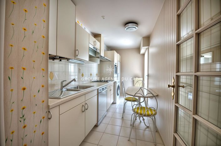 Image No.2-Appartement de 2 chambres à vendre à Saint-Raphael