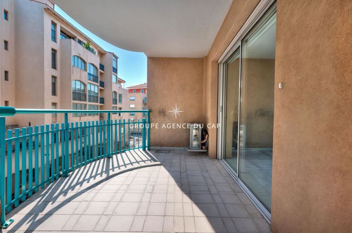 Image No.4-Appartement de 2 chambres à vendre à Saint-Raphael