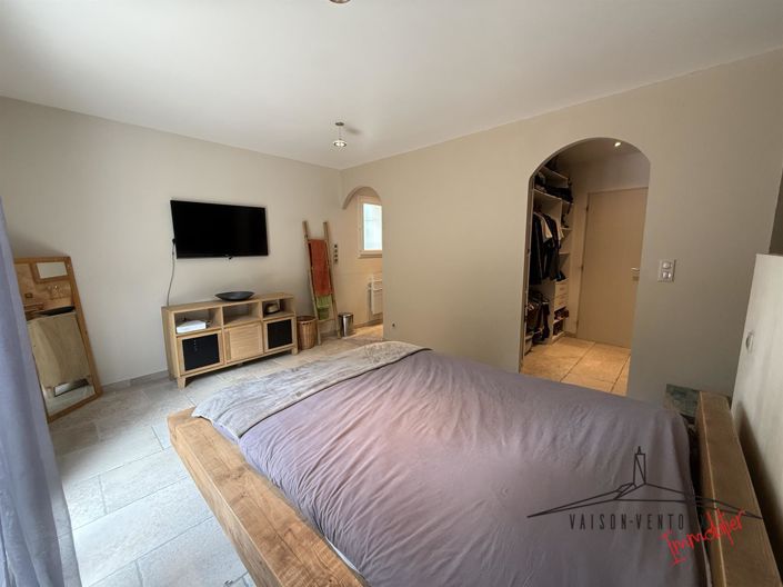 Image No.12-4 Bed House for sale