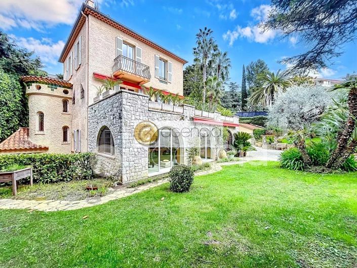 Image No.1-4 Bed House for sale