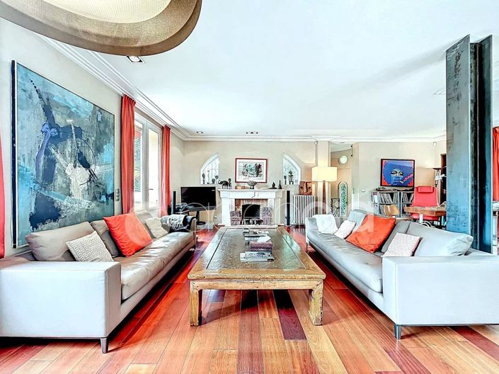 Image No.3-4 Bed House for sale