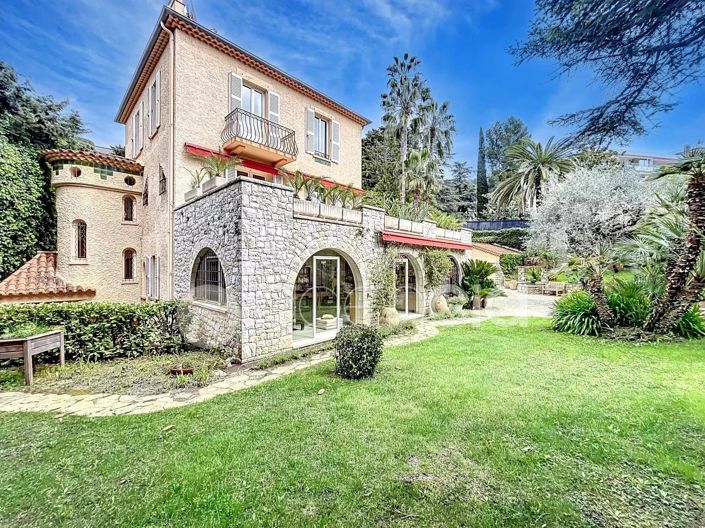 Image No.6-4 Bed House for sale