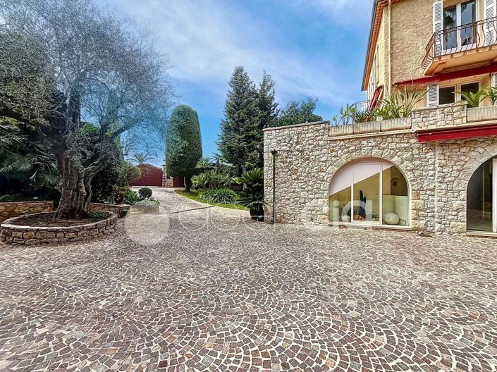 Image No.7-4 Bed House for sale