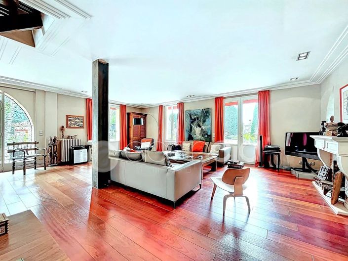 Image No.8-4 Bed House for sale