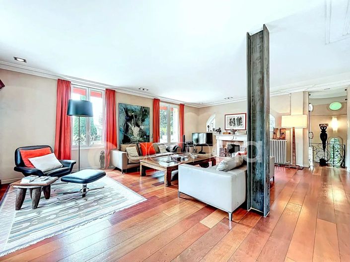 Image No.9-4 Bed House for sale