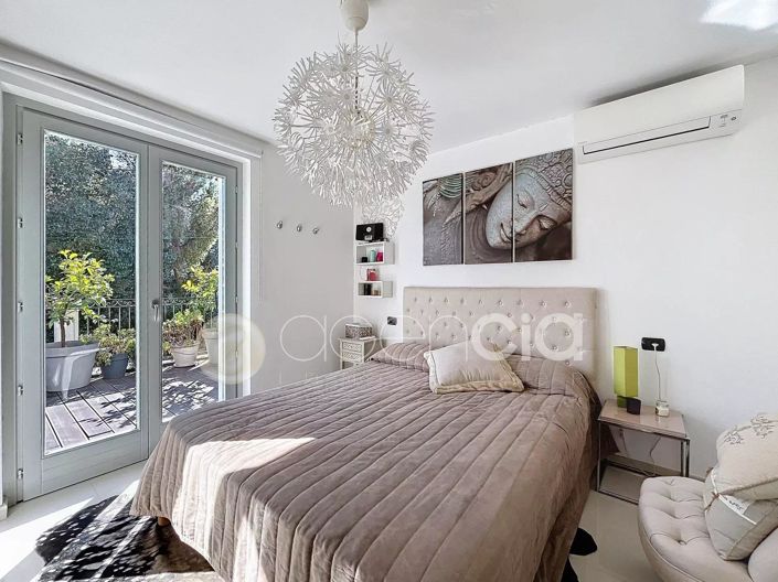 Image No.11-2 Bed Apartment for sale