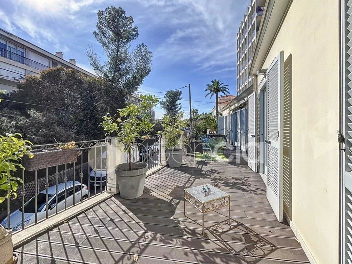 Image No.2-Propriété de 2 chambres à vendre à Cannes