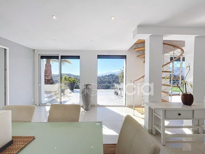 Image No.14-5 Bed House for sale