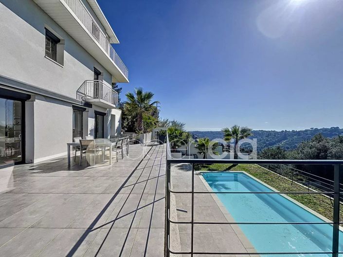 Image No.24-5 Bed House for sale