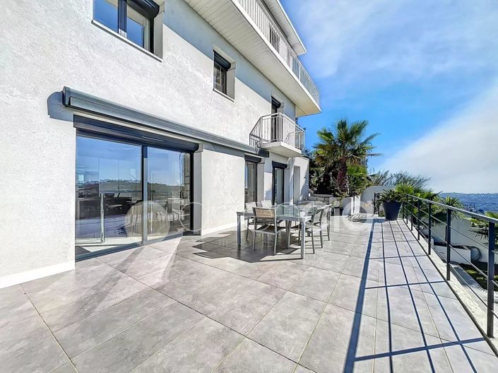 Image No.26-5 Bed House for sale