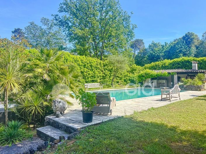 Image No.19-6 Bed House for sale