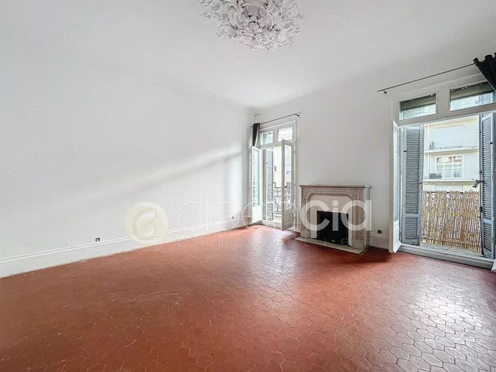 Image No.1-3 Bed Apartment for sale