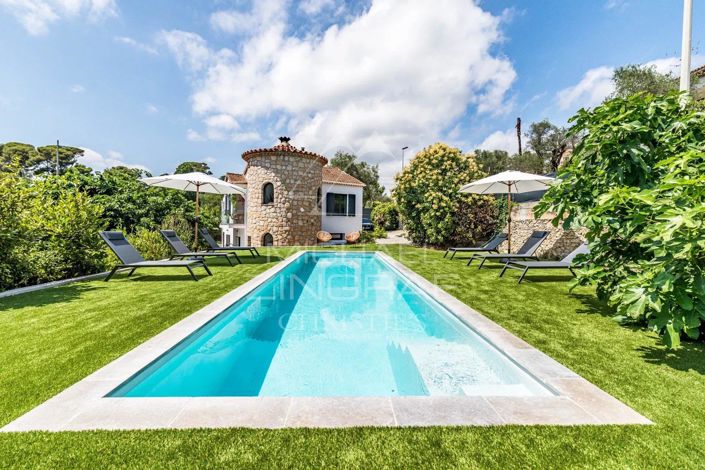 Image No.1-4 Bed House for sale