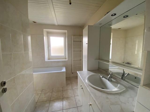 Image No.16-4 Bed House for sale