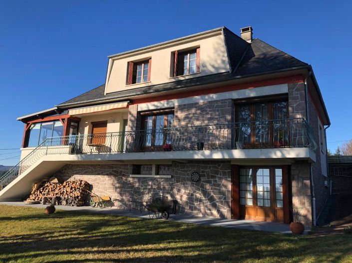 Image No.1-5 Bed House for sale